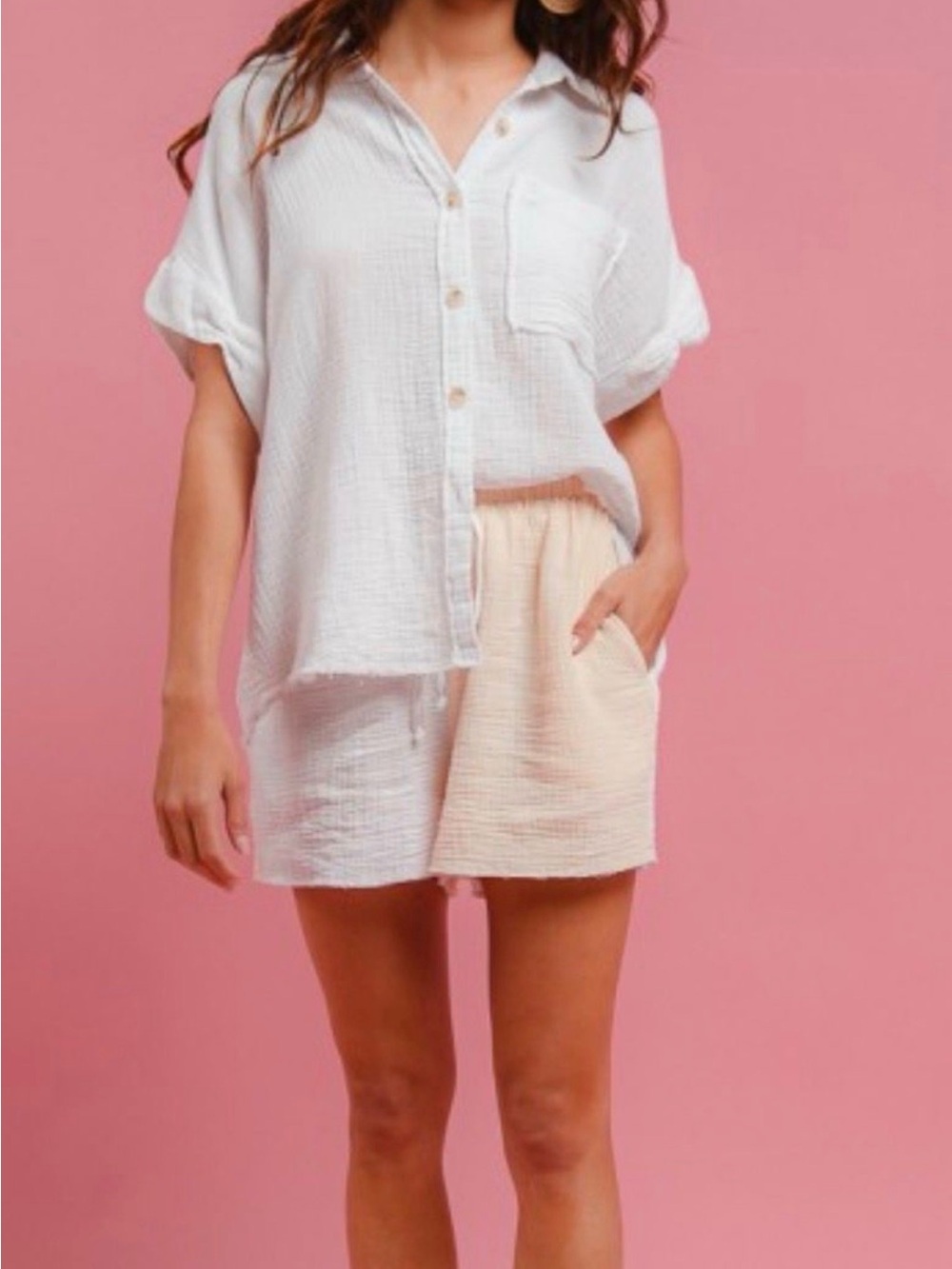 BiBi White Gauze Button-Front Top with Cream/Blush Two-Tone Shorts